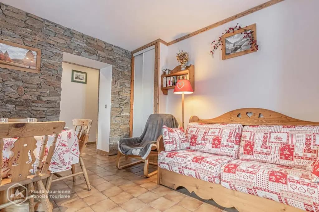 153 Rue des Rochers - Photo 2