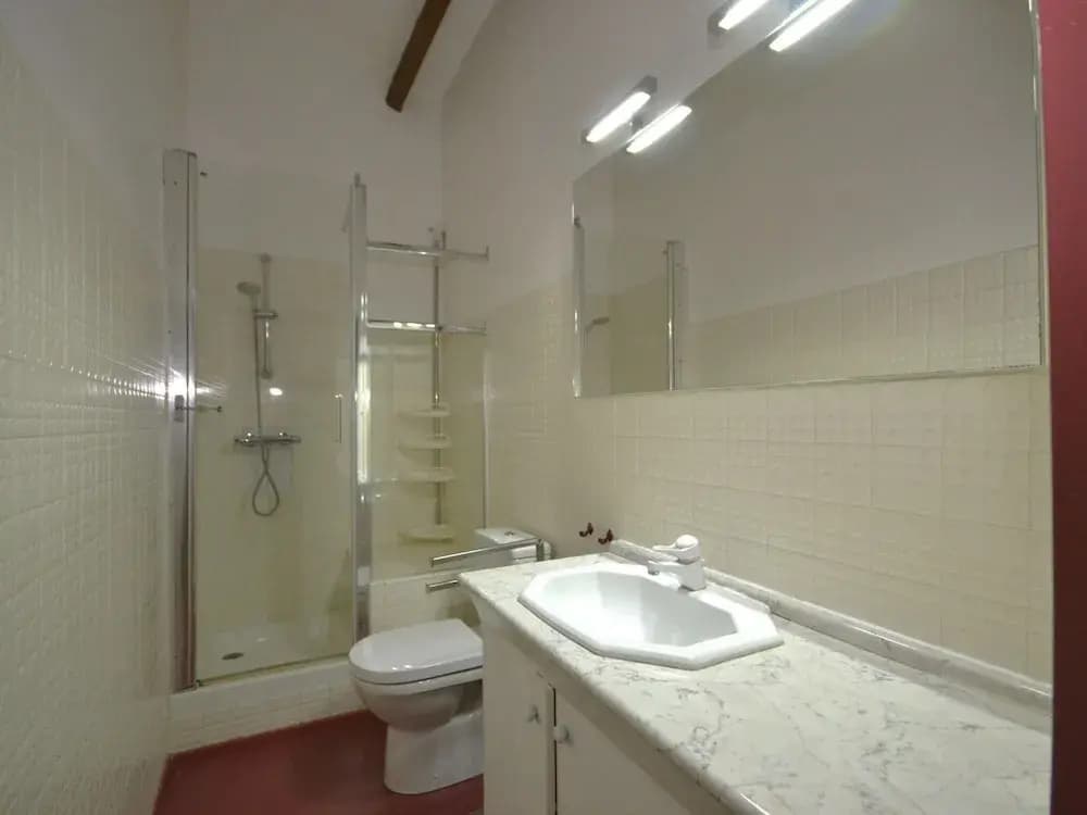 Villa With Swimming Pool Within the Luberon - Miniature 8