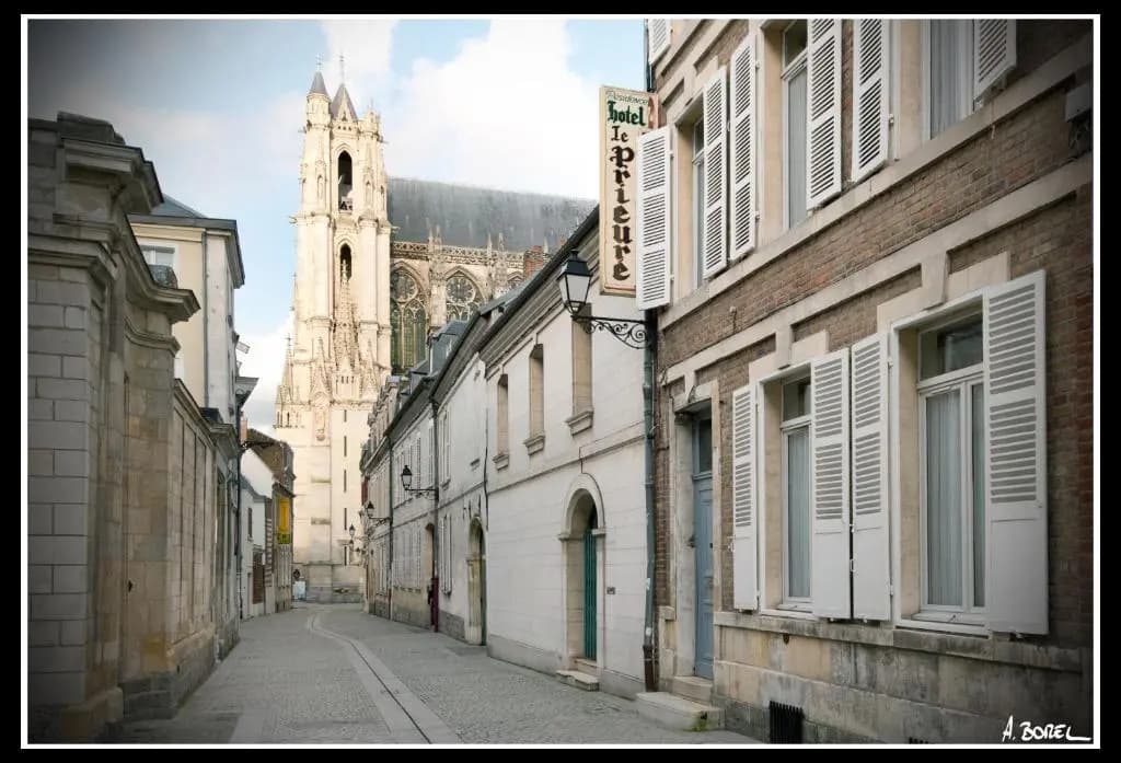 Hotel Le Prieuré et La Résidence - Photo 1