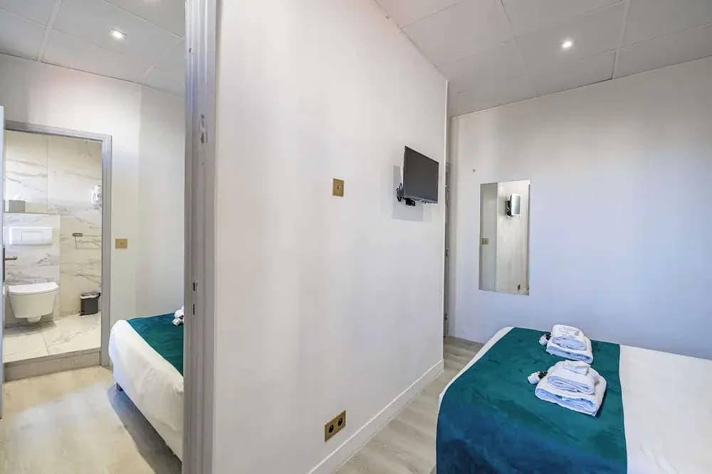 Hotel Avaton - Family Bedroom - Cannes Palais - Photo 3
