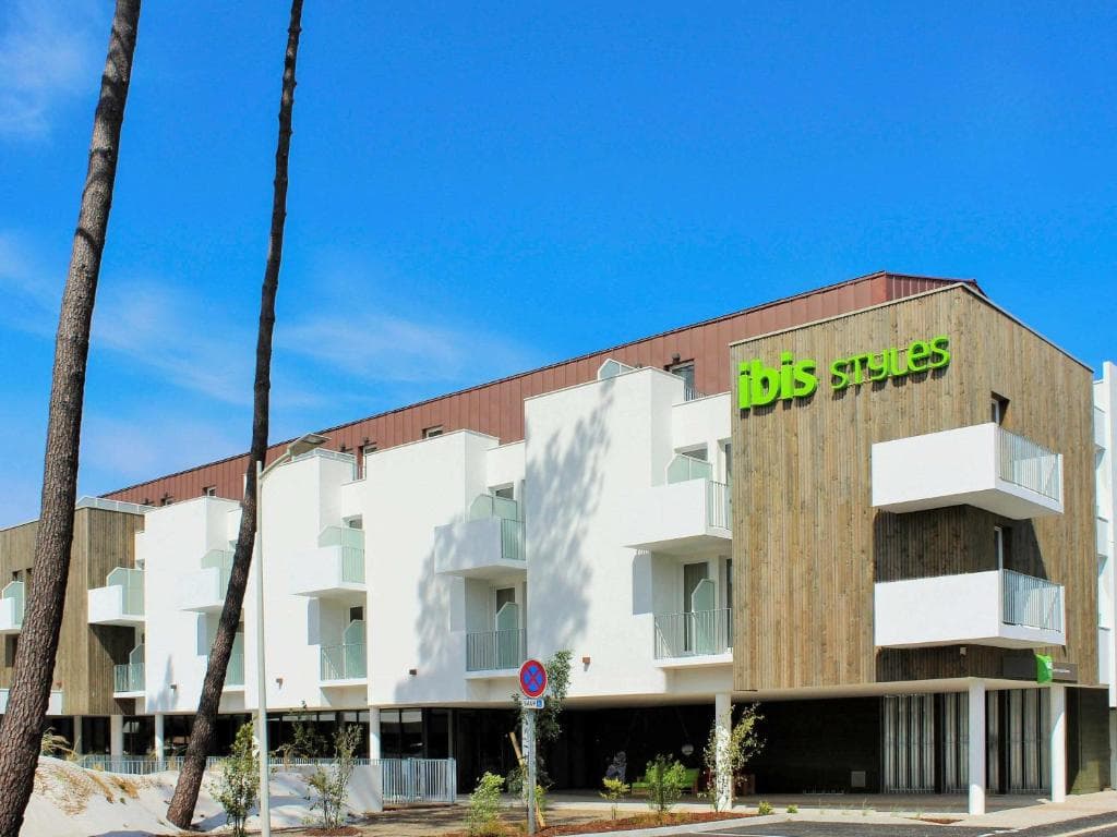ibis Styles Arcachon Gujan Mestras - Photo 1