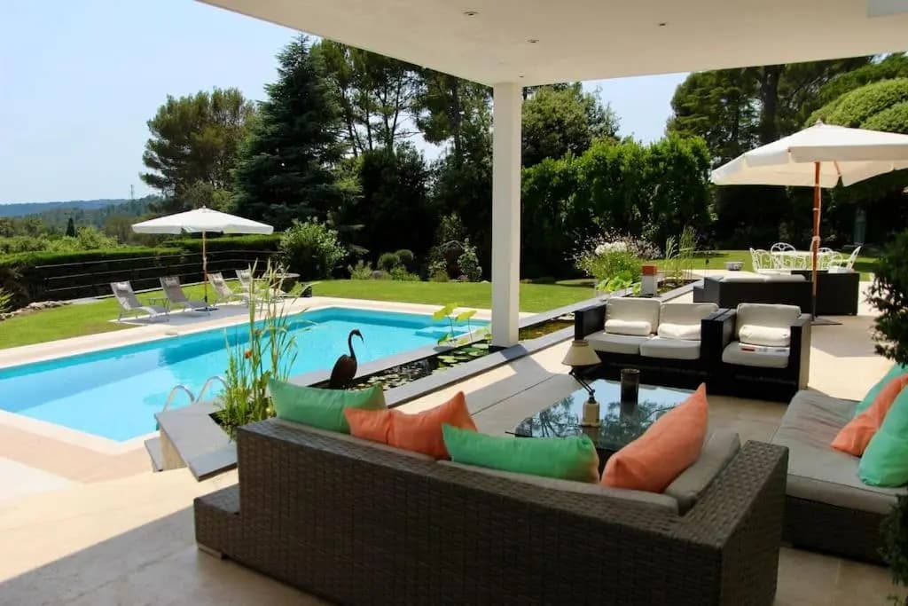 Luxurious villa 4 bedrooms in secluded area, swimming pool - Miniature 7