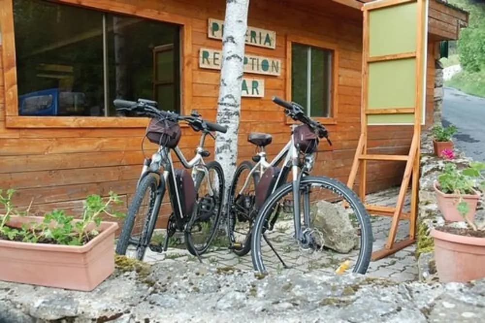 Les Airelles Camping & Hotel - Photo 2