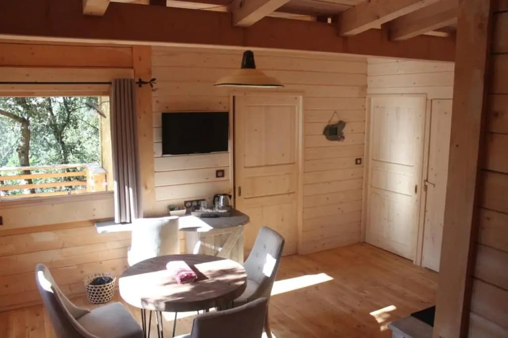 Hotel Les Cabanes Dans Les Bois - Photo 3