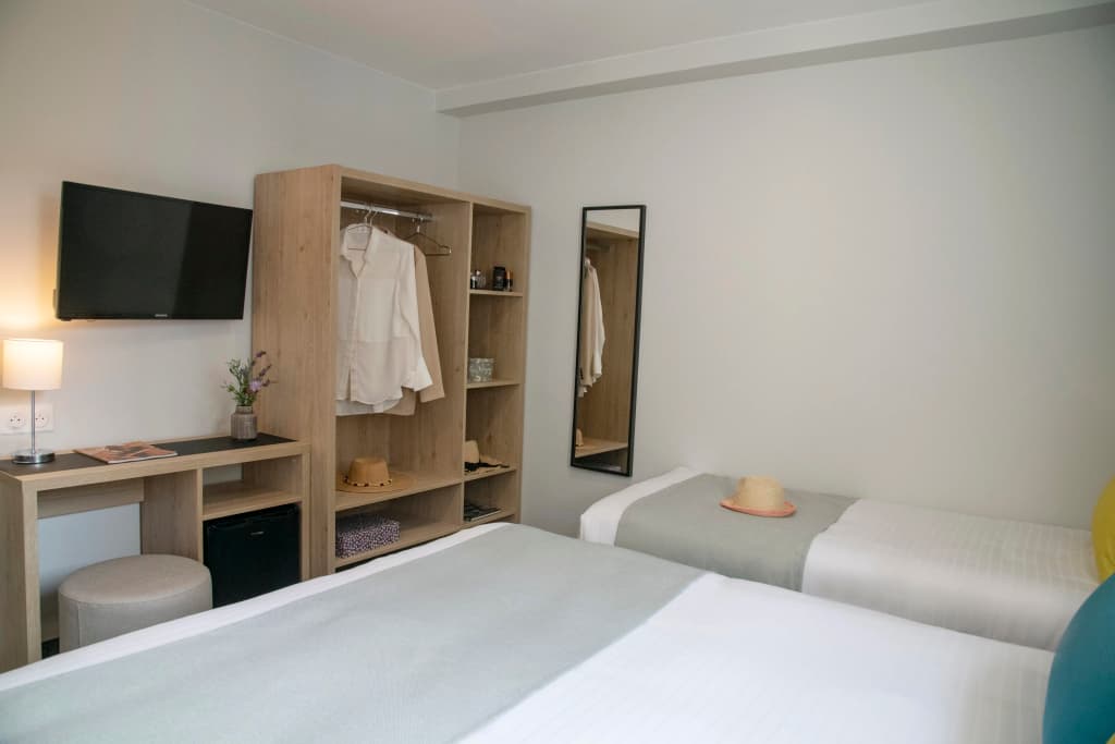 Hôtel Bristol - Photo 2