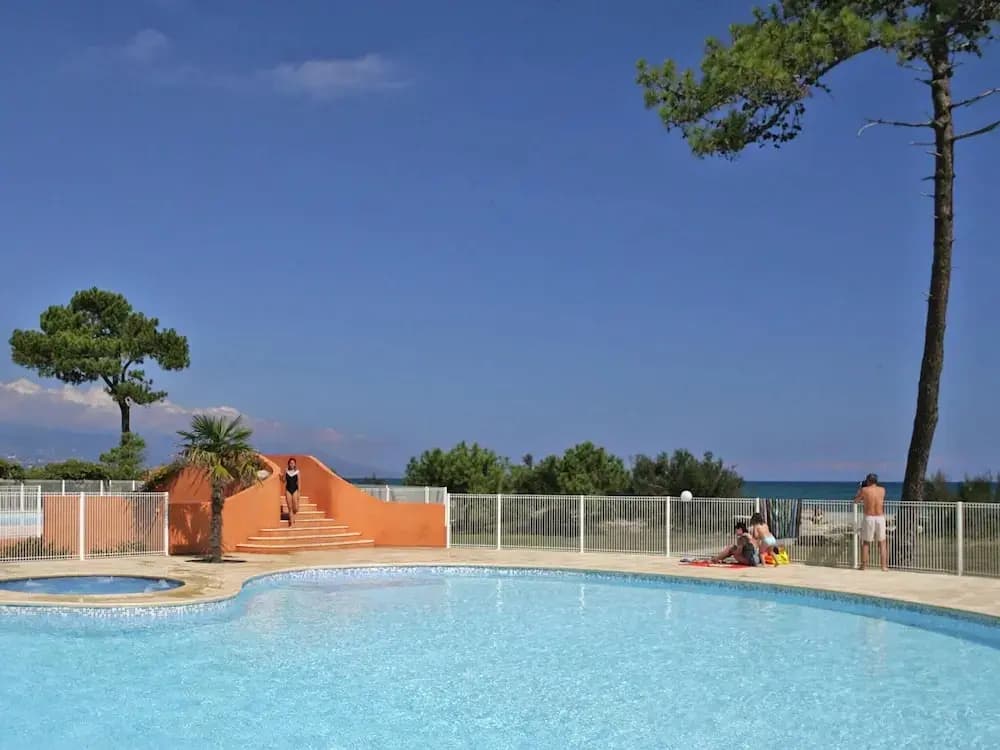 Apartment Near the Sea, Borgo-plage - Miniature 7
