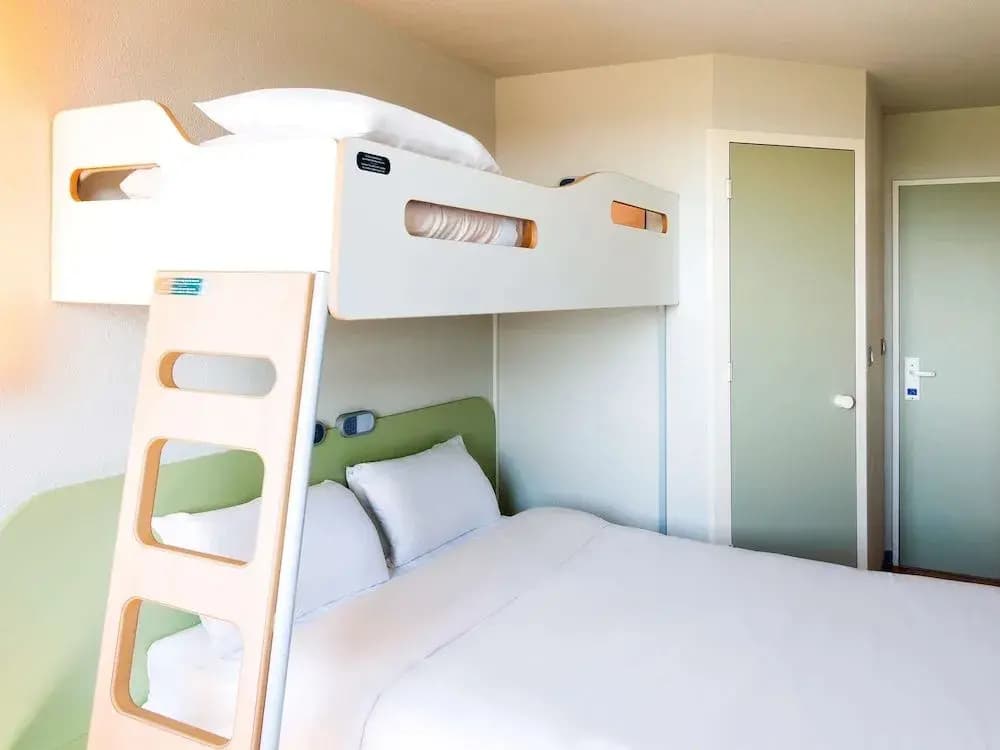ibis budget Granville - Miniature 7