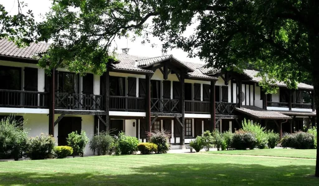 Auberge des Pins - Miniature 8