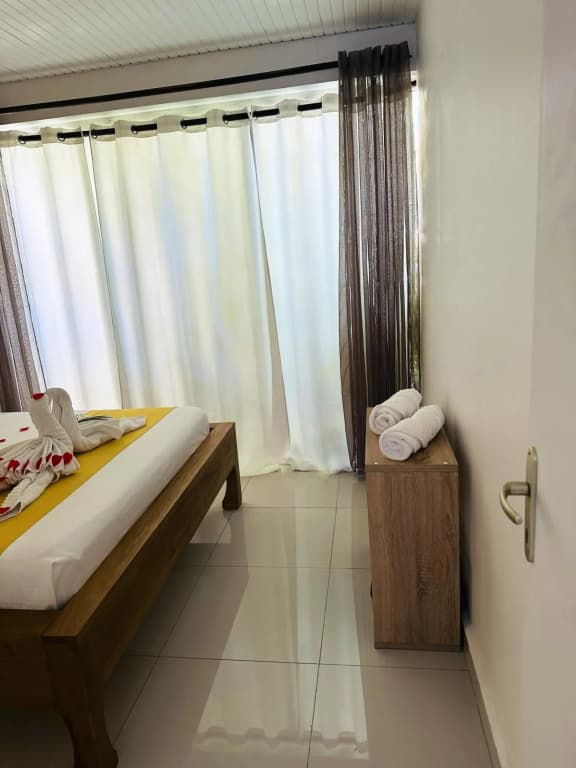 Maison d'une chambre avec piscine partagee terrasse amenagee et wifi a Sainte Rose a 5 km de la plage - Photo 4