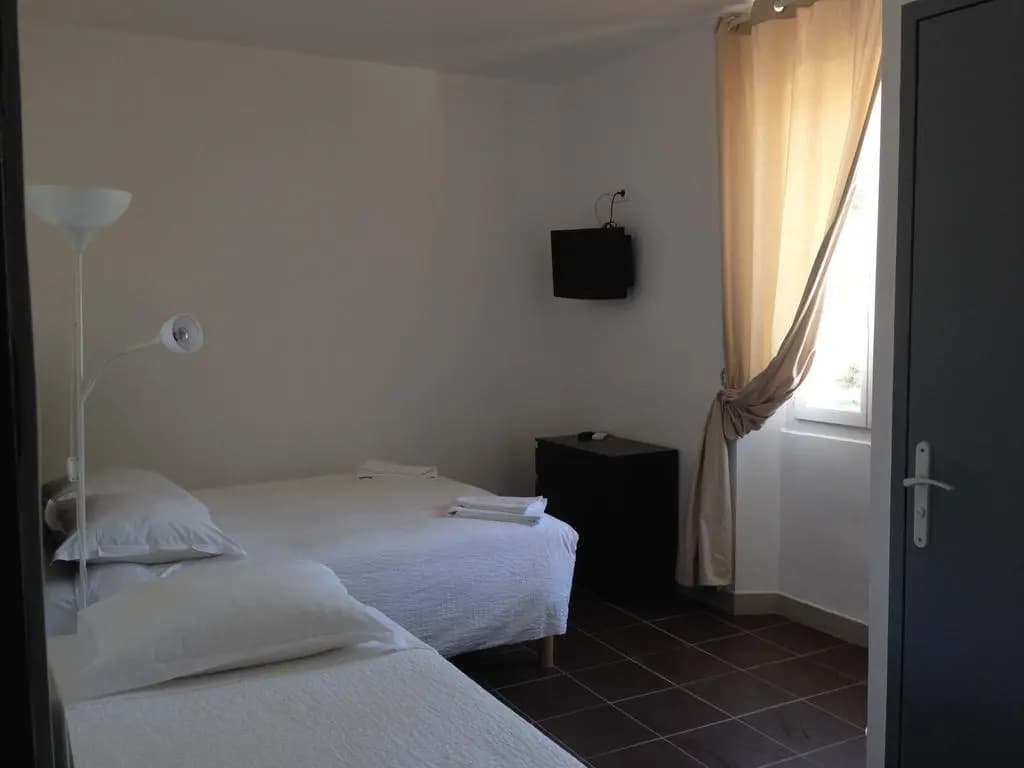 Htel La Cigale - Photo 2