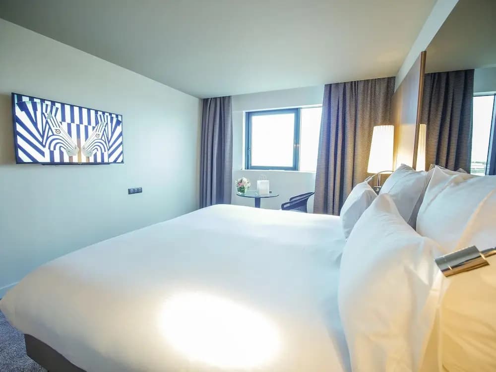 Hotel Pullman Bordeaux Lac - Photo 2