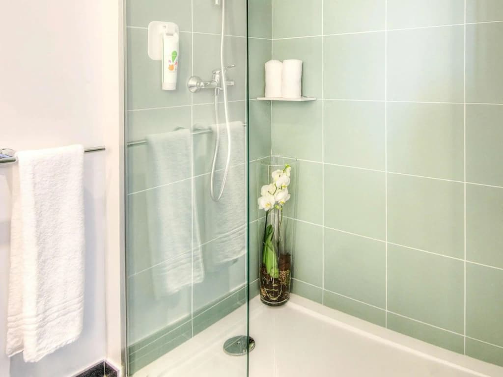 Ibis Styles Nice Centre Gare - Miniature 8