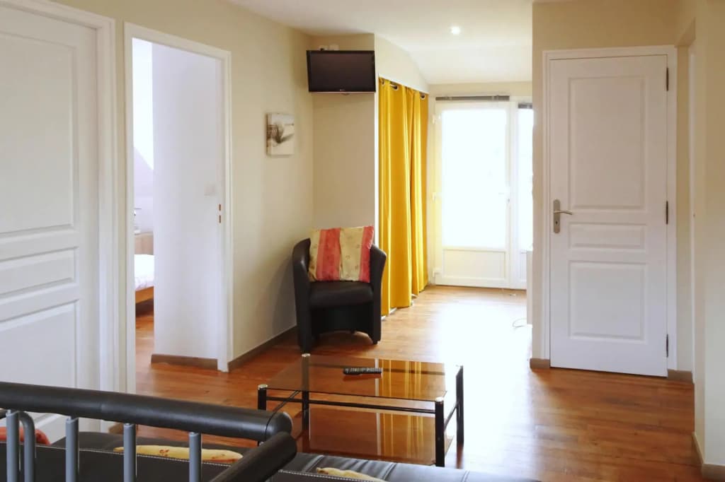 Holiday Home in St.martin-de-brehal - Miniature 6