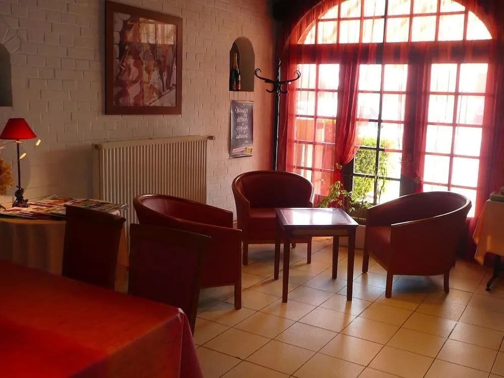 Hôtel Les Paturelles - Miniature 8