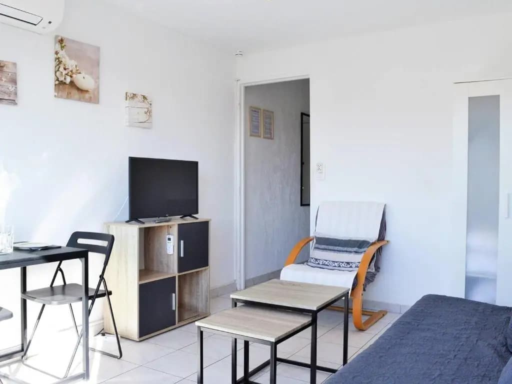 Appartement Le Lavandou, 1 pièce, 2 personnes - FR-1-251-391 - Photo 2