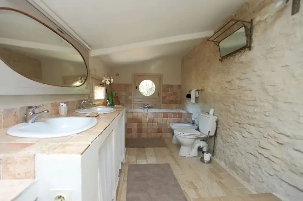Provencal Villa in the Heart of the Luberon Scrubland - Miniature 8