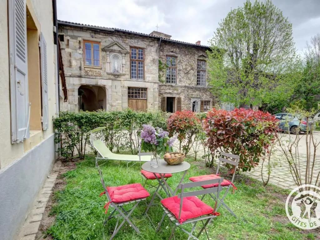Gîte Sainte-Croix-en-Jarez, 4 pièces, 10 personnes - FR-1-496-136 - Photo 1