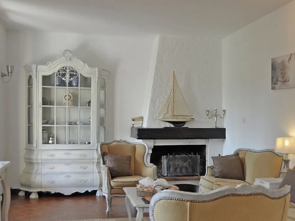 Villa in Frejus With Pool Near Beach - Photo 3