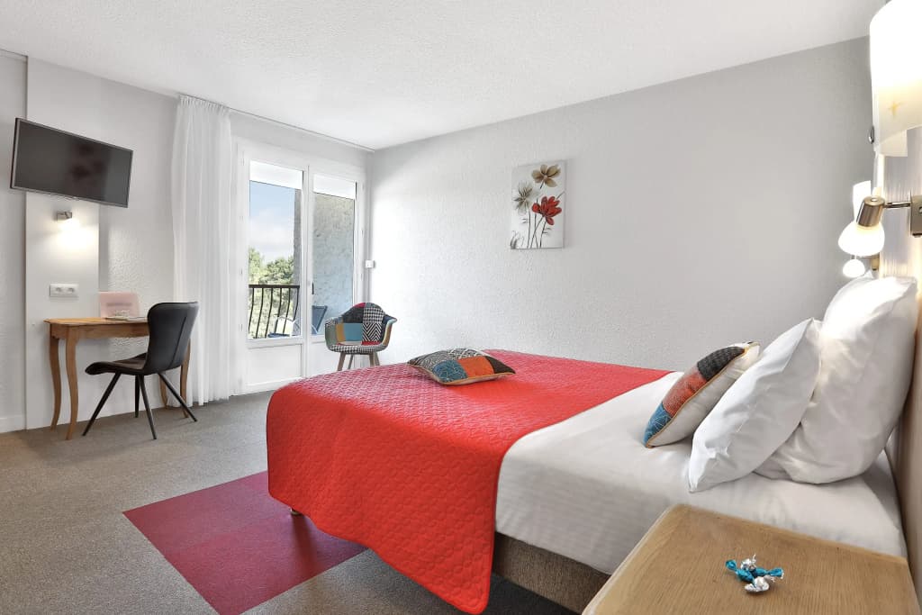 Logis Hotel Le Tropicana - Photo 3