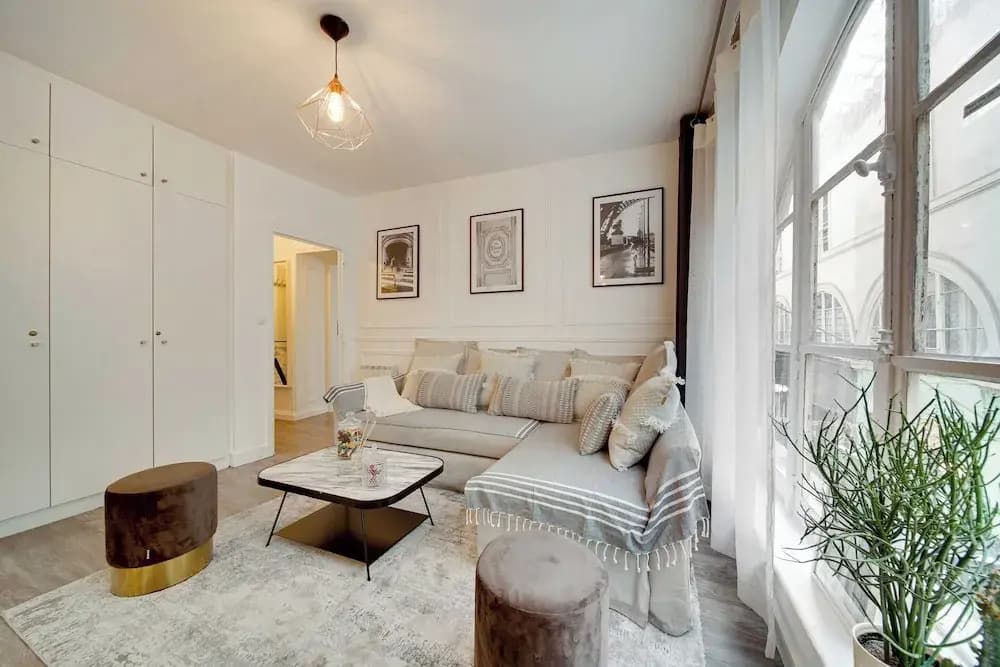 Amazing Historical Parisien Apartment Next TO Louvre Area ! - 1 - Photo 5