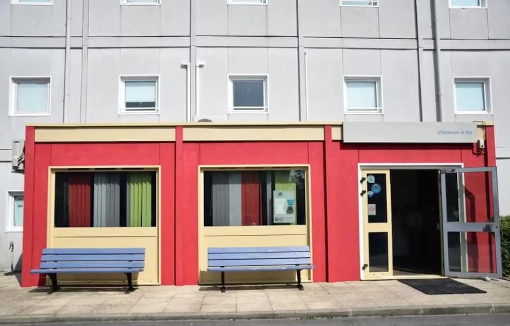 Ibis Budget Villeneuve Le Roi - Photo 1