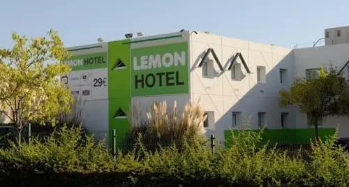 Lemon Hôtel Romans - Photo 1