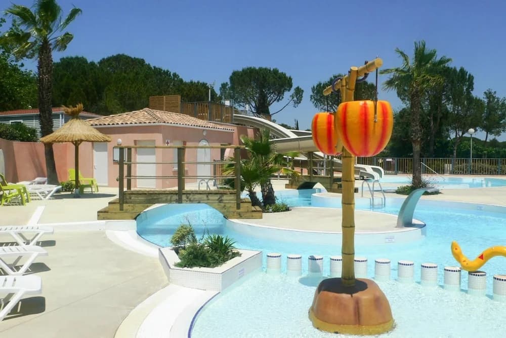 Bessan Mobile Home With Pool Fun - Miniature 8