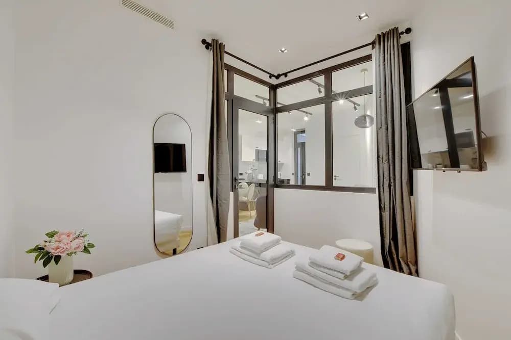 Authentic apt - 2br/6p - Rue des Martyrs - Opera - Photo 5