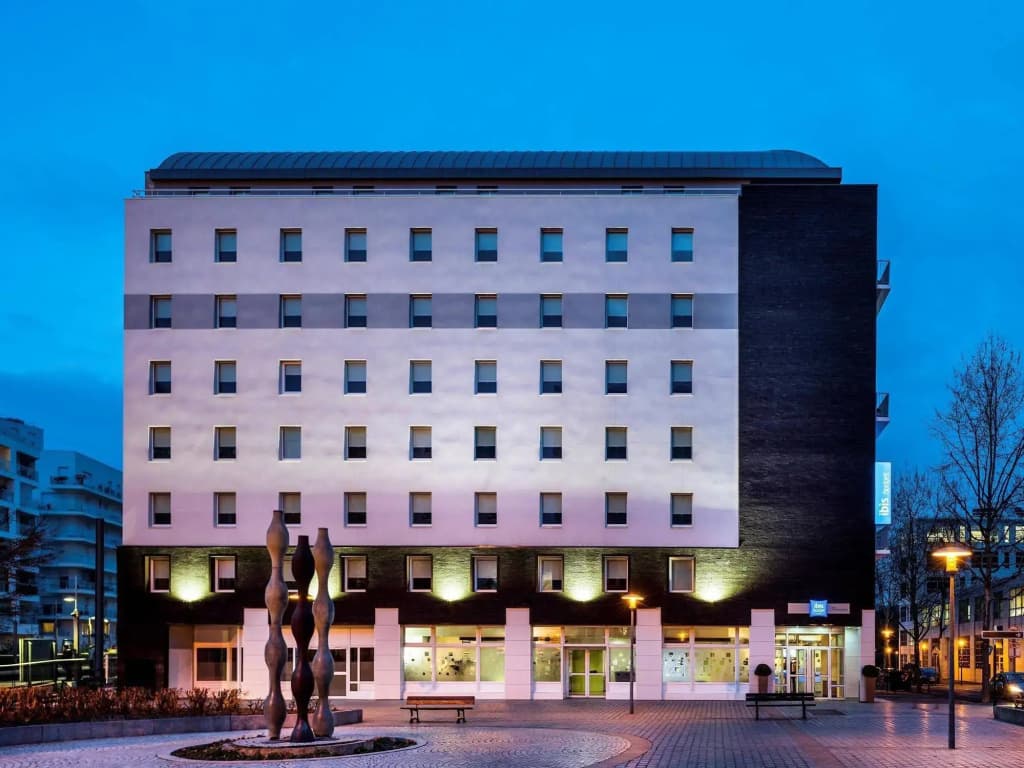 ibis budget Issy Les Moulineaux Paris Ouest - Photo 1