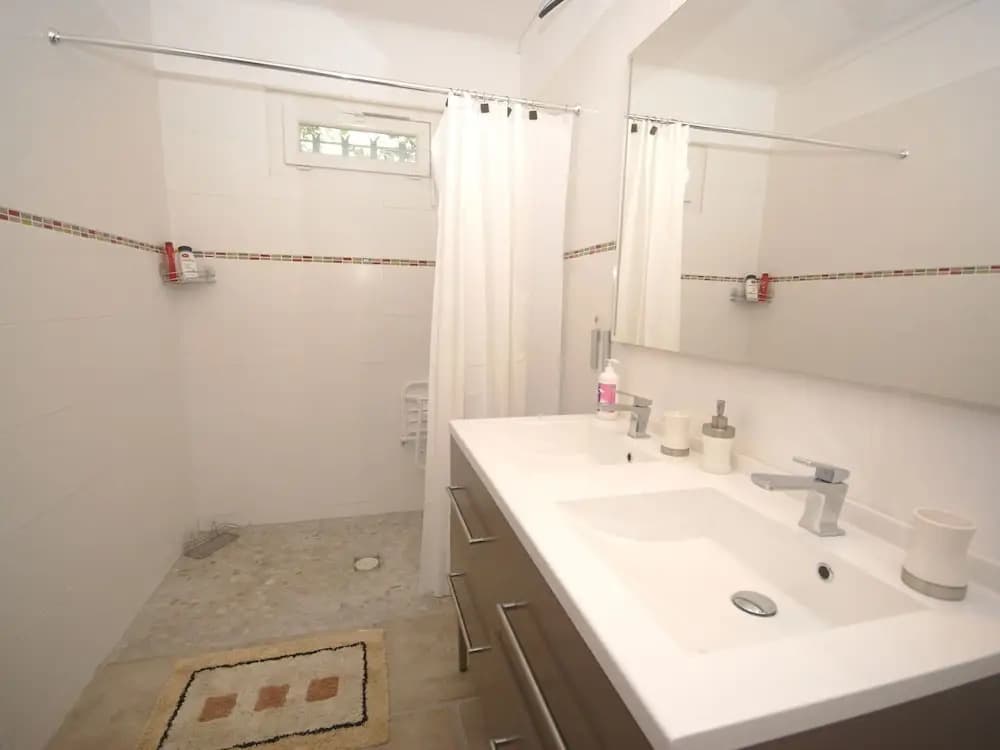 Holiday Home in Le Thor With Private Pool - Miniature 8