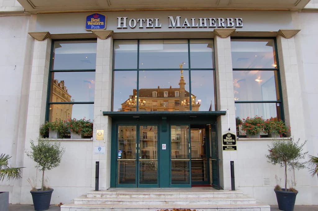 Best Western Plus Malherbe - Photo 1