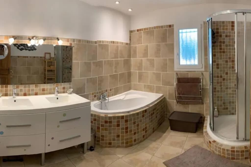 Maison spacieuse et calme près de la cité - Photo 5