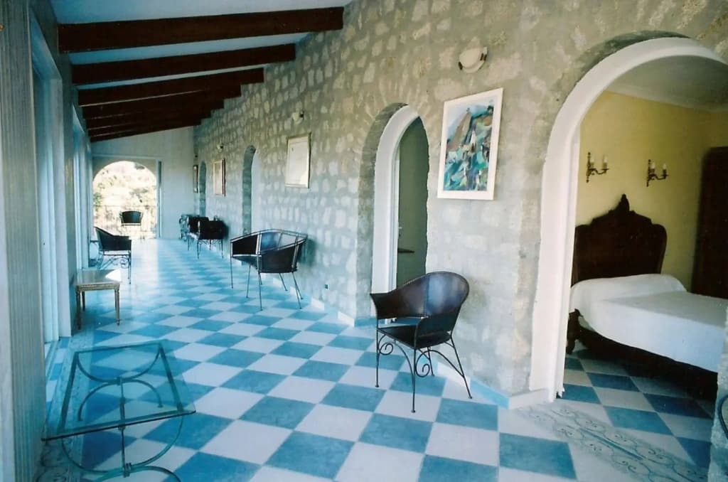 The Manor - Photo 3
