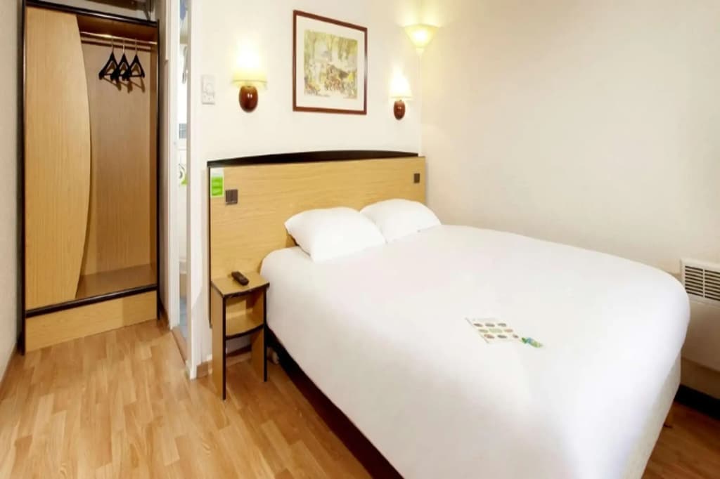 Hôtel Campanile Nevers Nord - Varenne Vauzelles - Photo 2