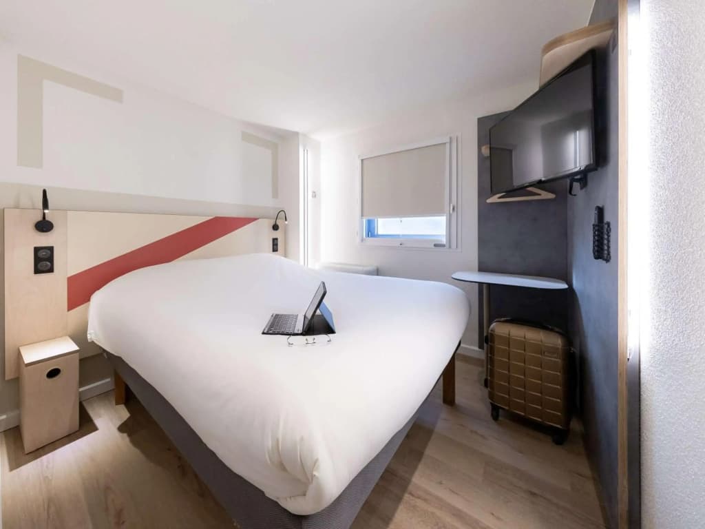 ibis budget Bordeaux Centre Mériadeck - Photo 3