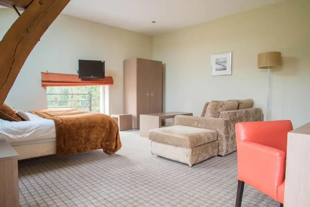 Golf Hotel - Miniature 7