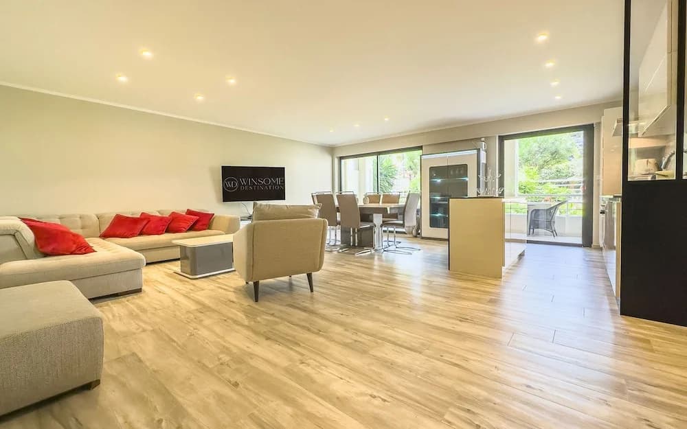 Le First in Cannes With 2 Bedrooms and 2 Bathrooms - Photo 1