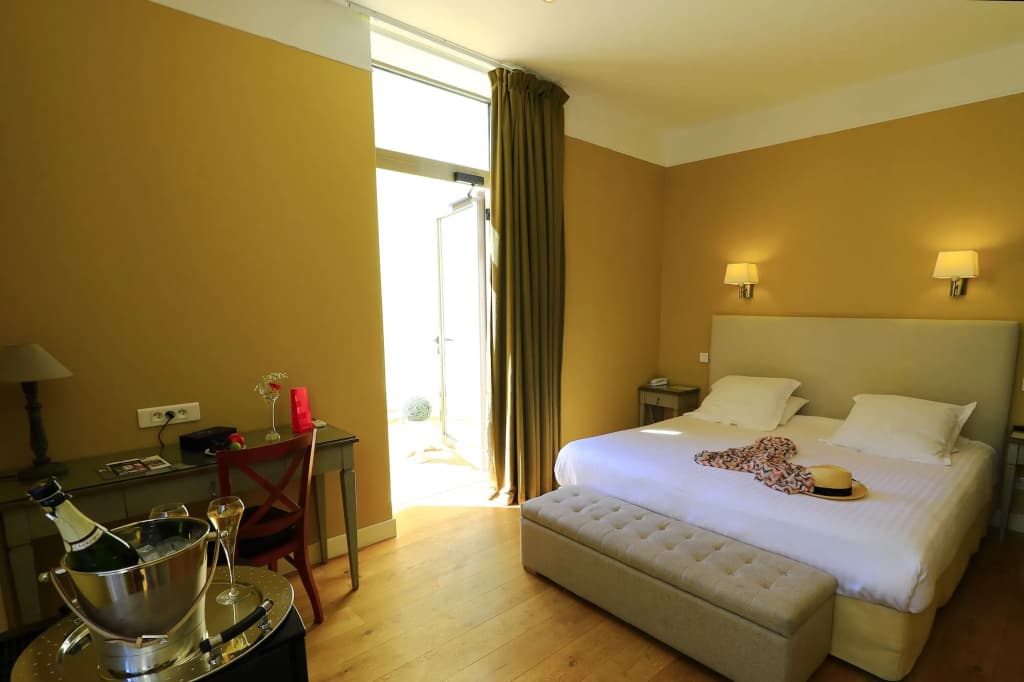 Hotel Le Renoir - Photo 5