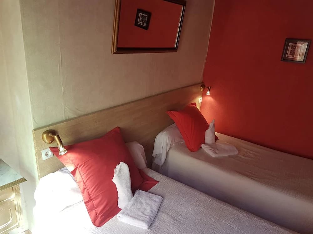 Hotel Restaurant Henri IV - Photo 2