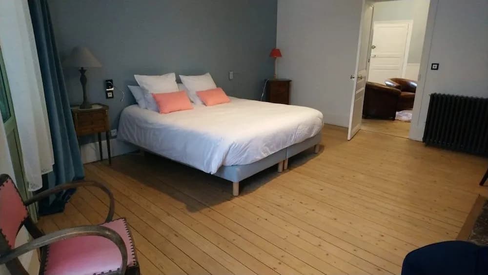 La Charuel - Photo 2