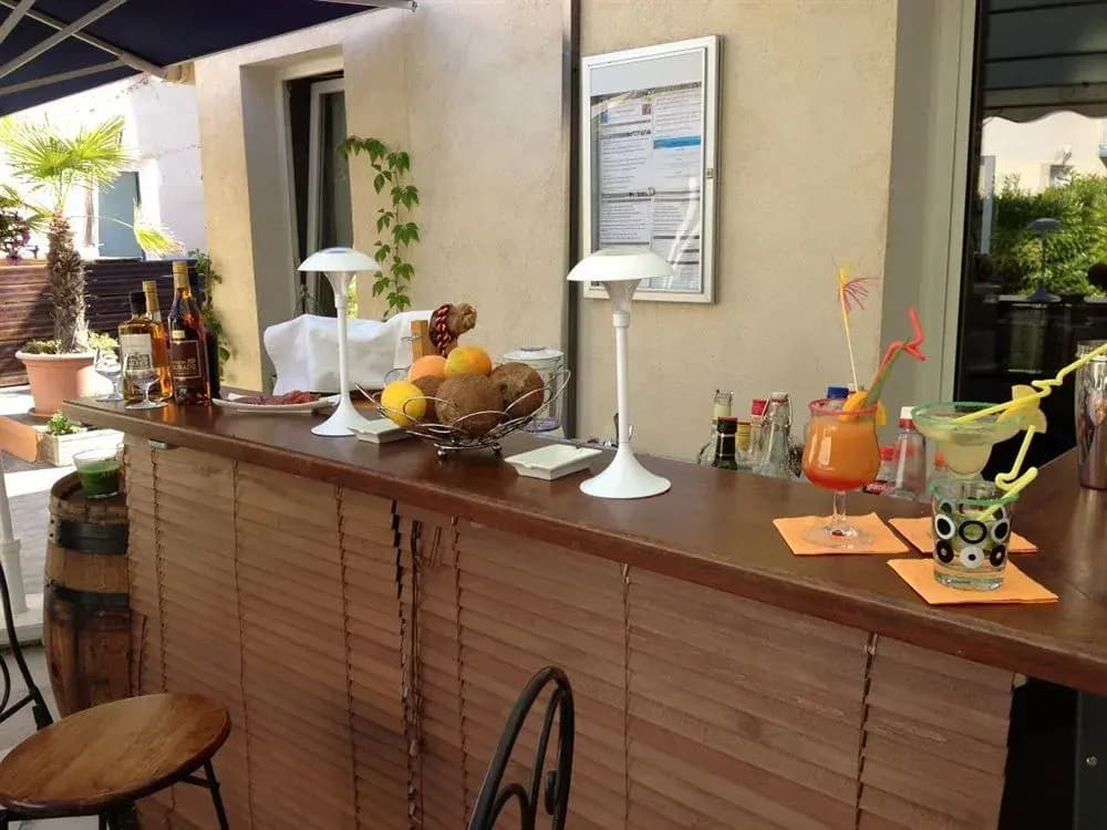 Hotel Les Alpes - Photo 2