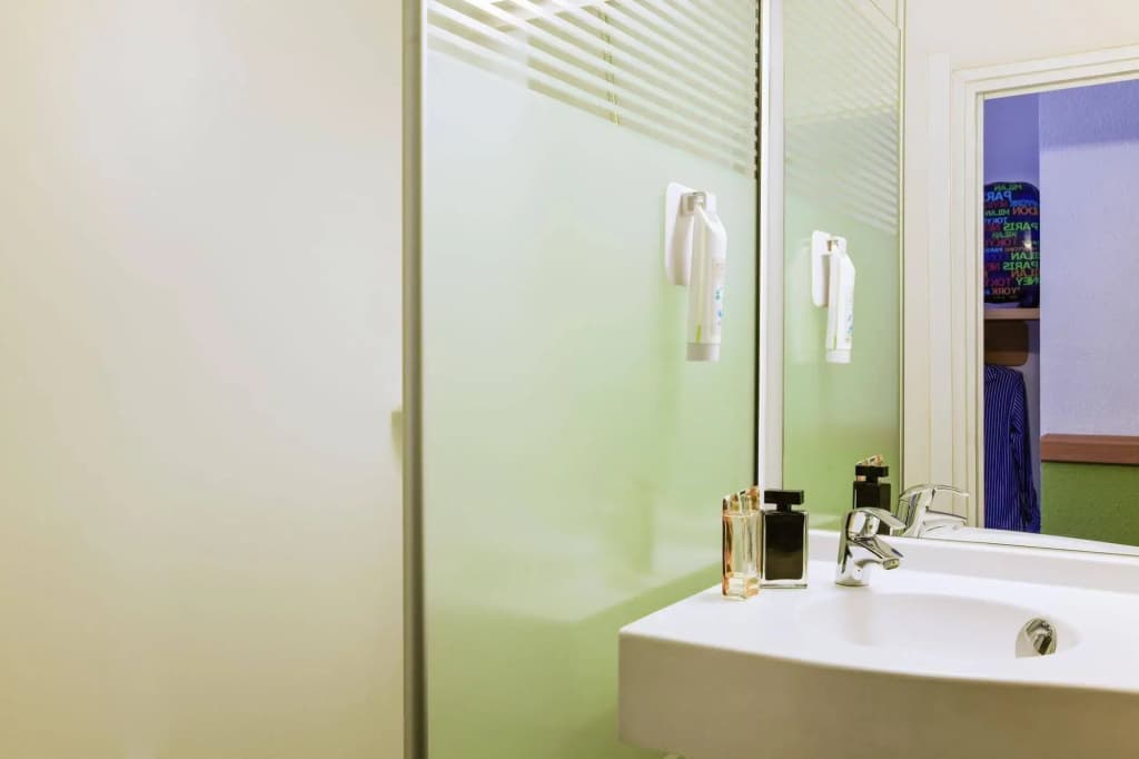 ibis budget Paris Aubervilliers - Miniature 7