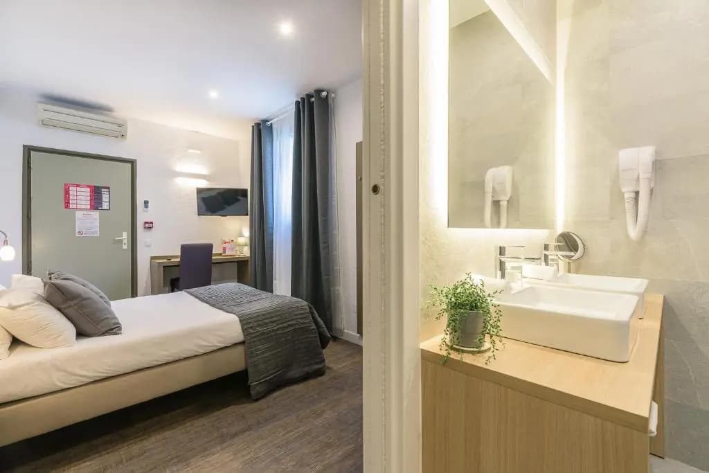 Fasthôtel Biarritz - Bidart - Photo 3