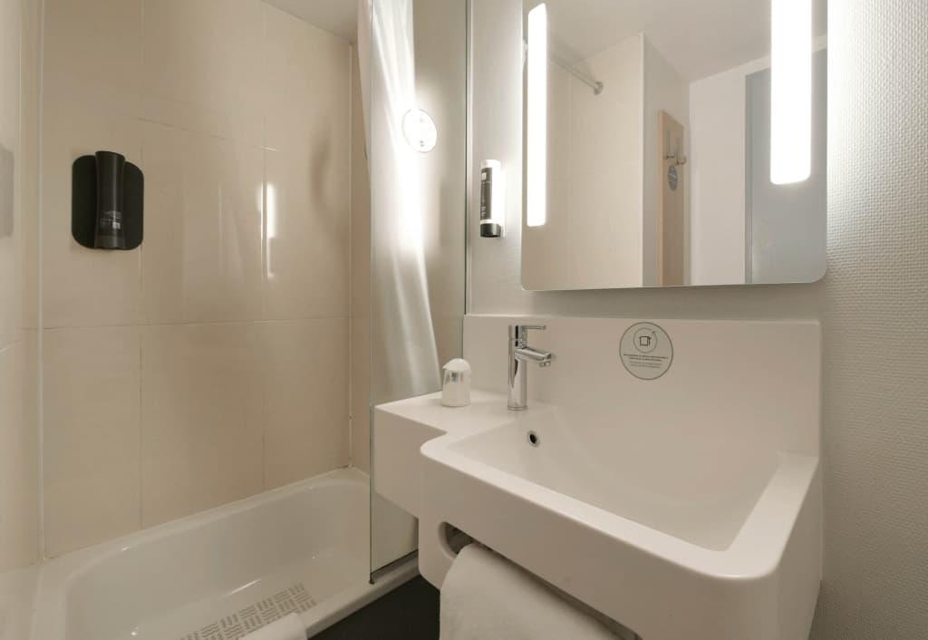 B&B HOTEL Alençon Nord - Miniature 8