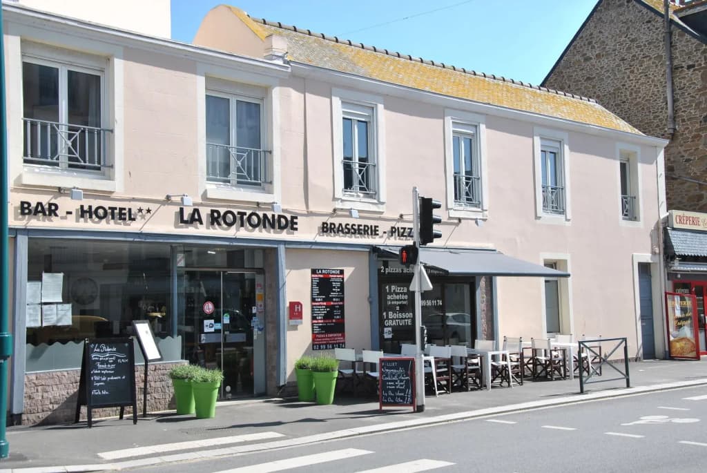 Hôtel La Rotonde - Photo 1
