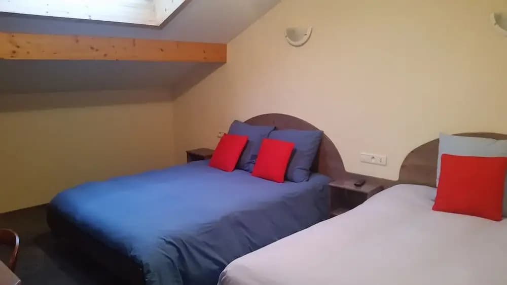 Ferme Hotel de la Vrine - Miniature 6