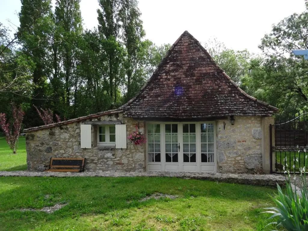 La Barrat - Photo 1