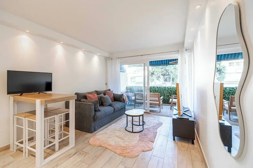 Renovated apt With Parking & Terrace - Palm Beach - Photo 5