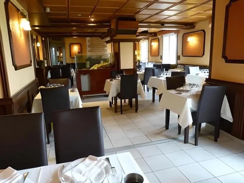 Logis Hotel Du Commerce Joncy - Photo 5
