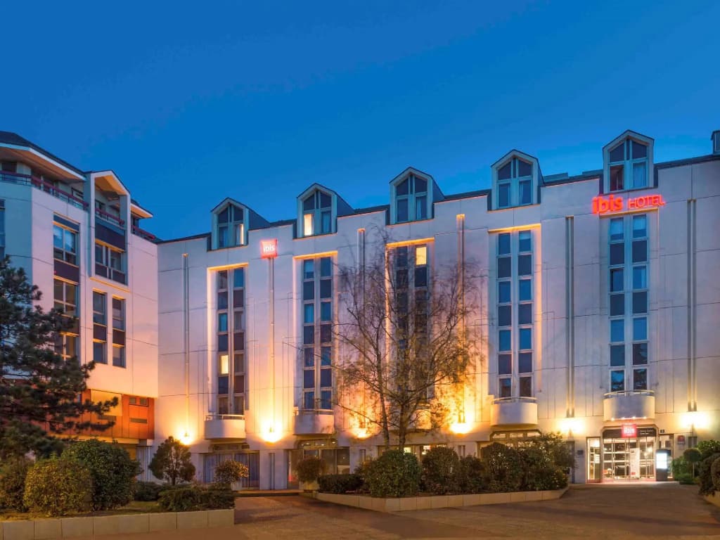 ibis Nantes Centre Gare Sud - Photo 1